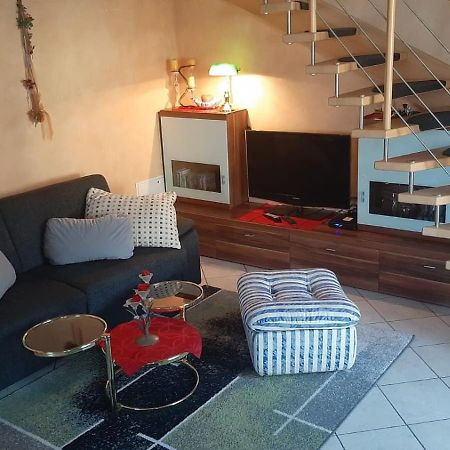 Ferienwohnung Regina Sankt Peter-Freienstein Екстериор снимка