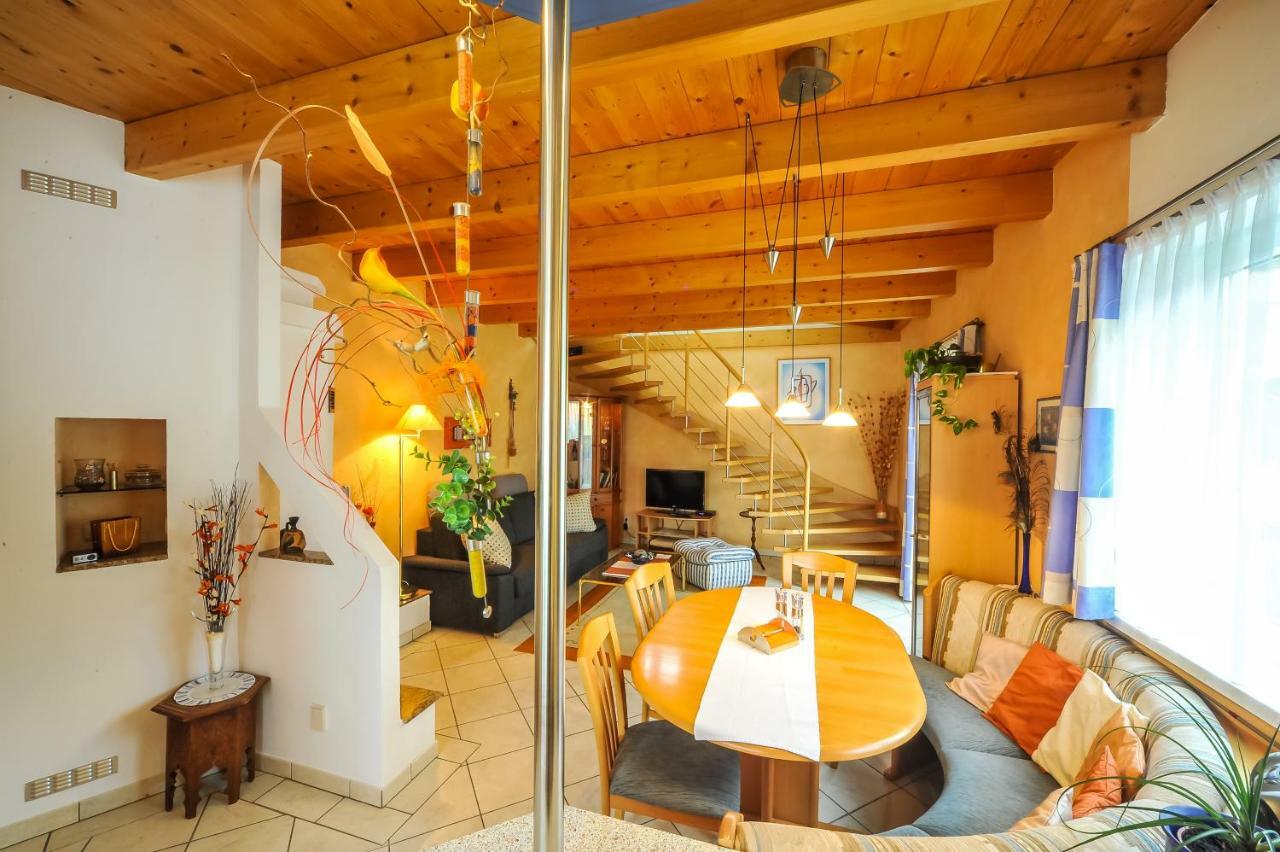Ferienwohnung Regina Sankt Peter-Freienstein Екстериор снимка